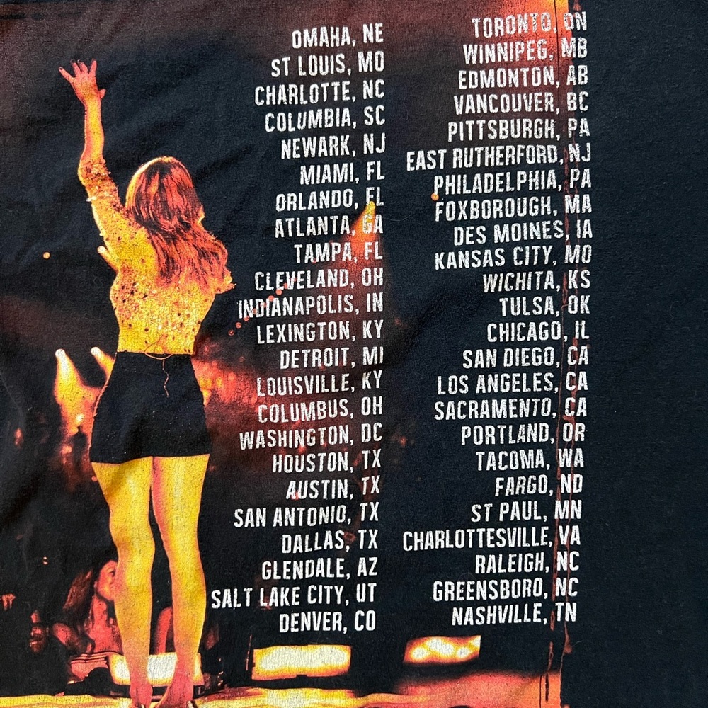 Taylor Swift’s 2013 The Red Tour Black T-Shirt Size Small - Picture 4 of 5